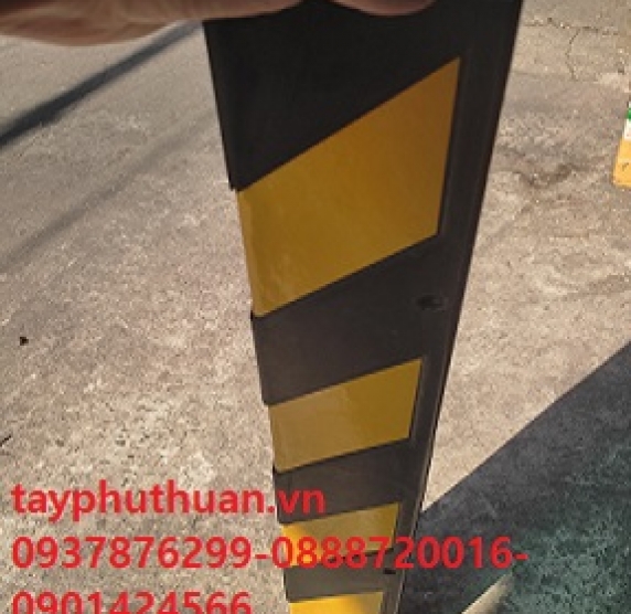 Cao su ốp cột có phản quang 